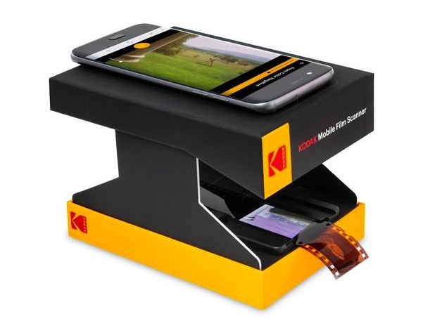 Probably the less expensive scanner on earth, the KODAK Mobile Film Scanner let you digitize your old negatives in seconds.